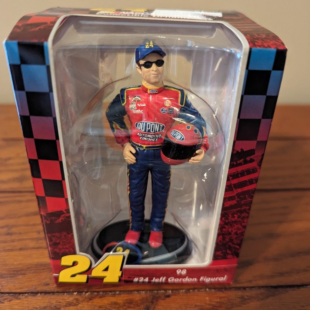 NASCAR 2004 Jeff Gordon DuPont #24 Collectible Figural Ornament Trevco NIB NRFB